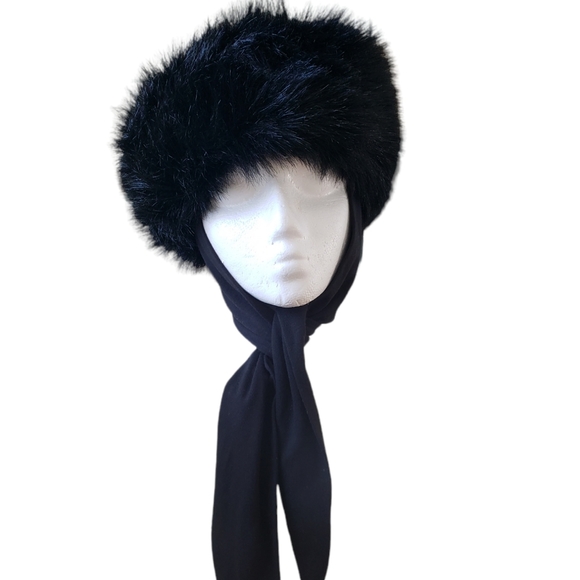 Principles Accessories - Faux fur hat